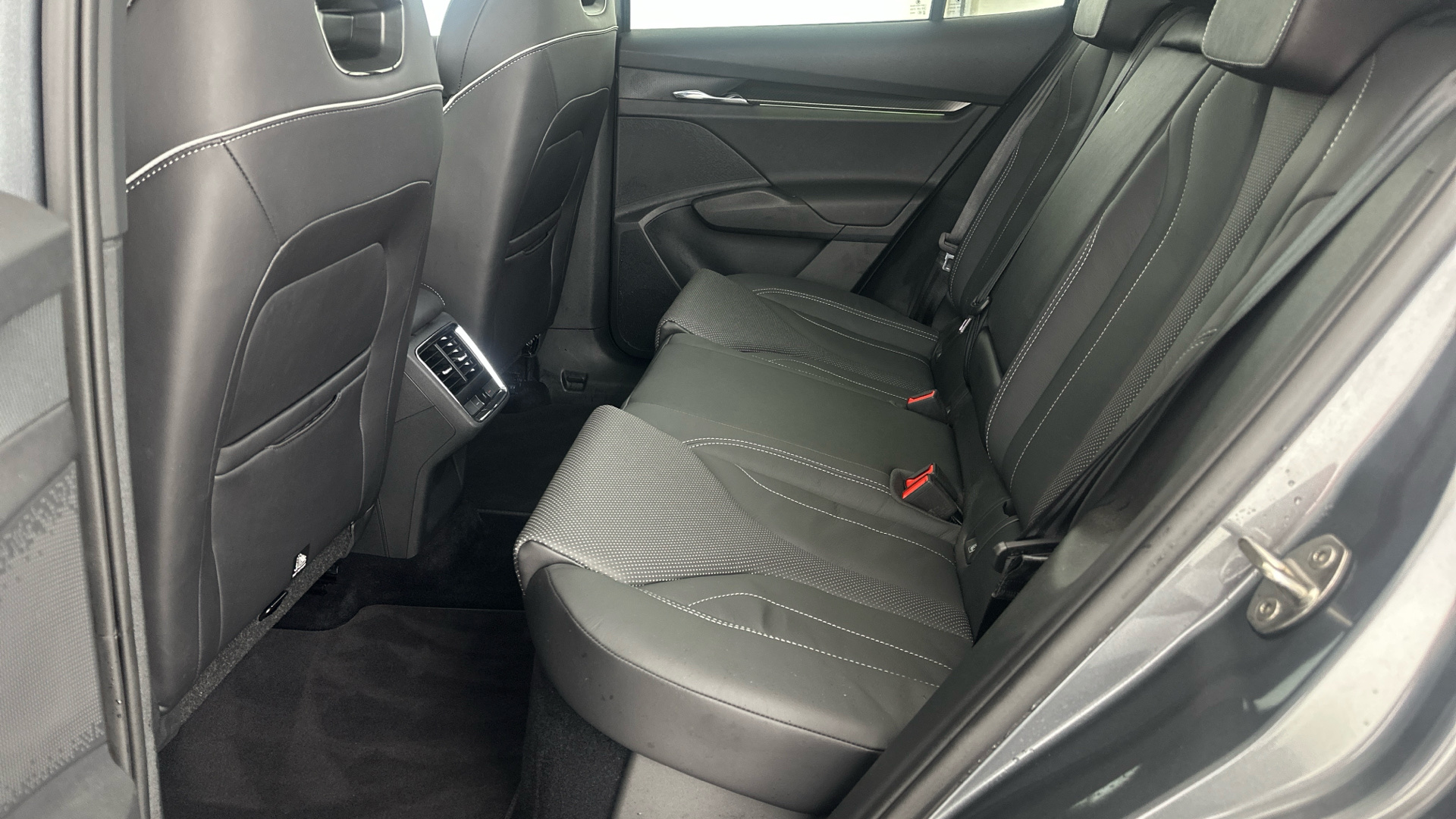 4020923 220kW vRS 82kWh 4x4 5dr Auto