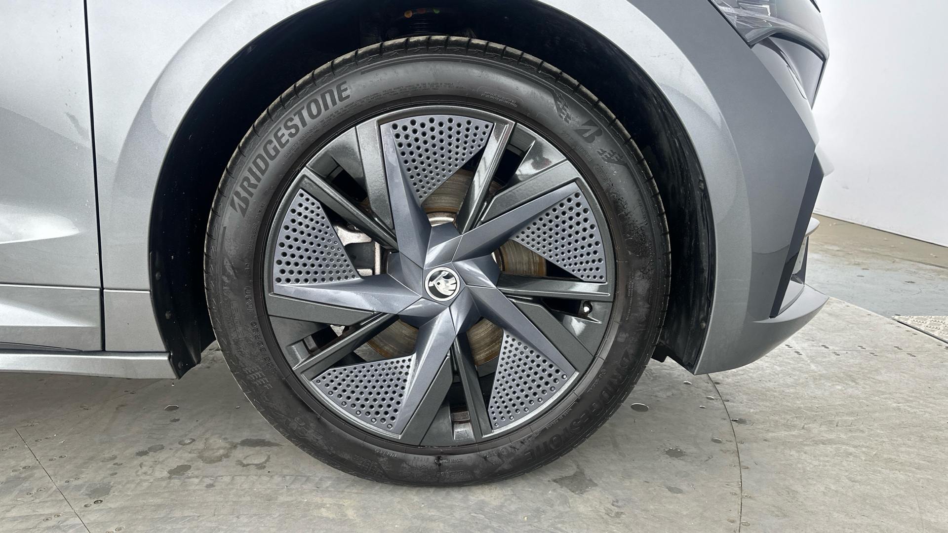 4020923 220kW vRS 82kWh 4x4 5dr Auto