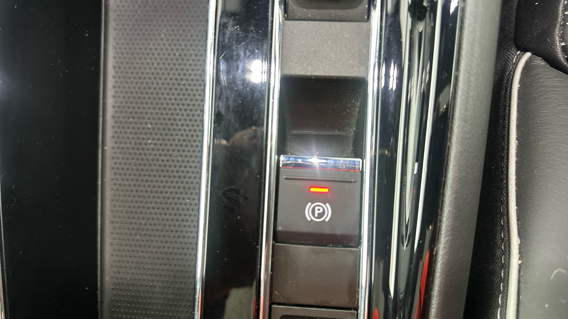 4020923 220kW vRS 82kWh 4x4 5dr Auto