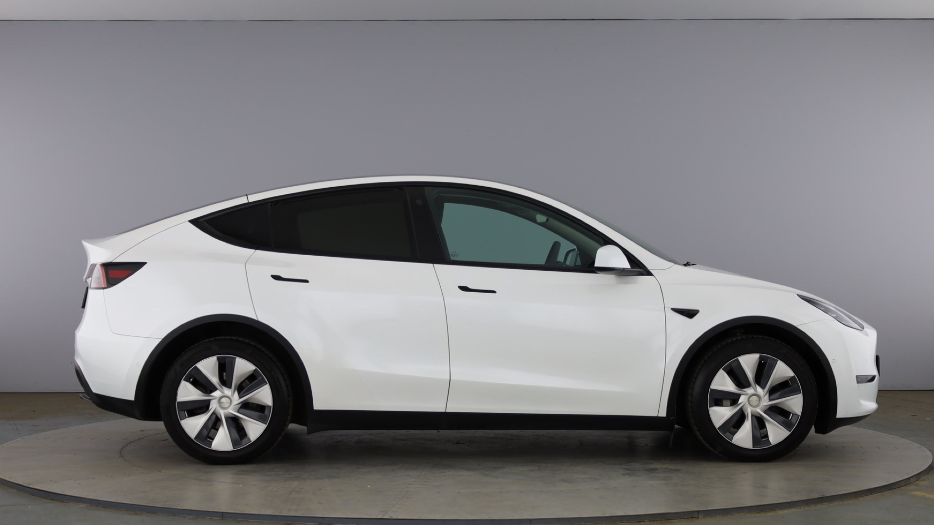 4027590 Long Range AWD 5dr Auto