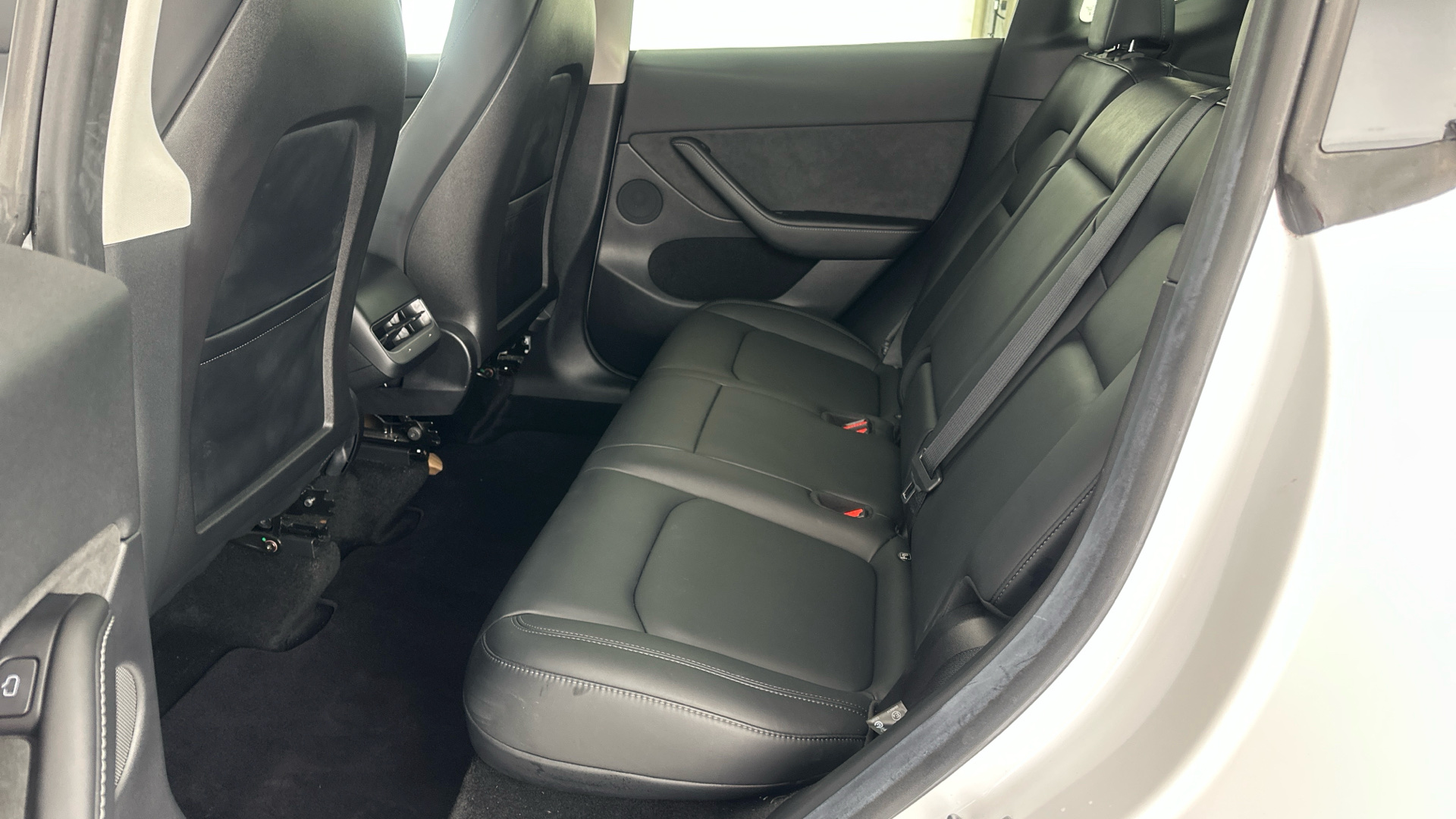 4027590 Long Range AWD 5dr Auto