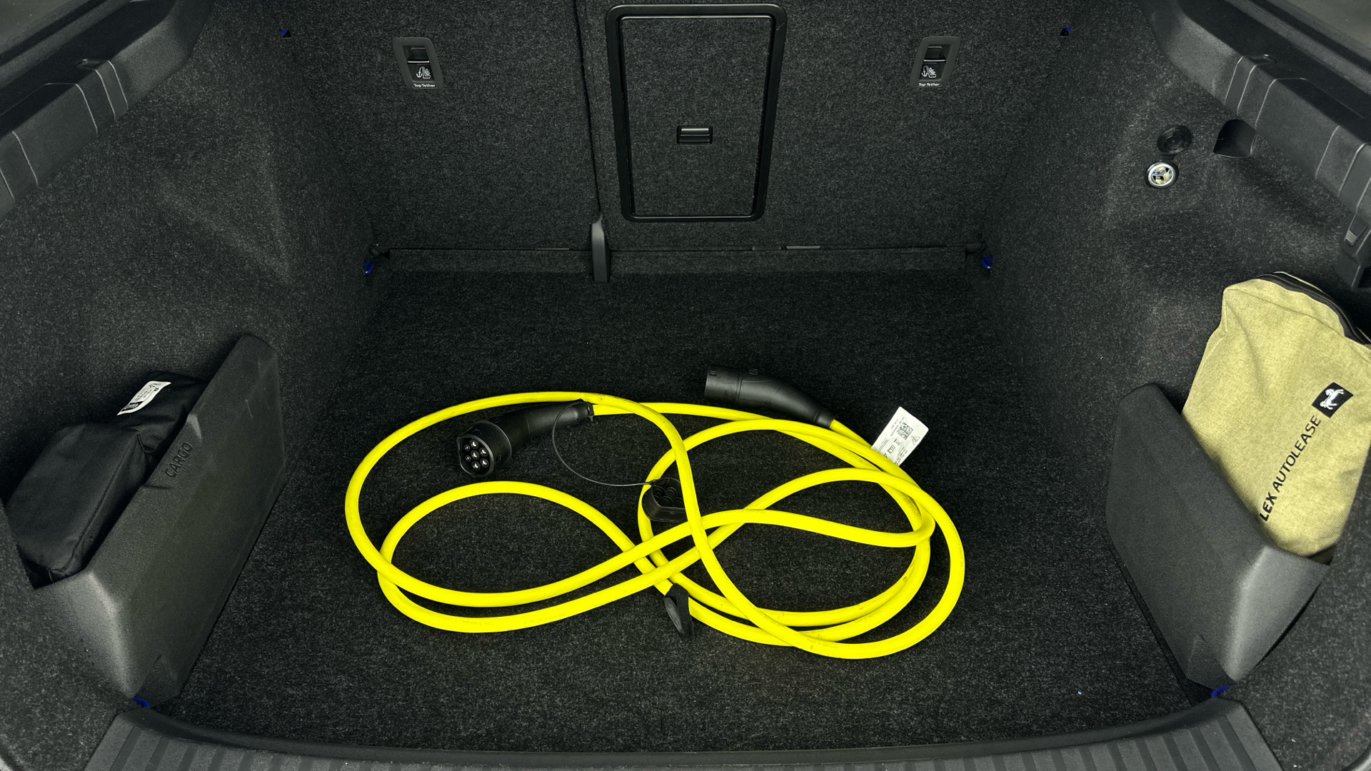 4027616 125kW 50 Edition 55kWh 5dr Auto