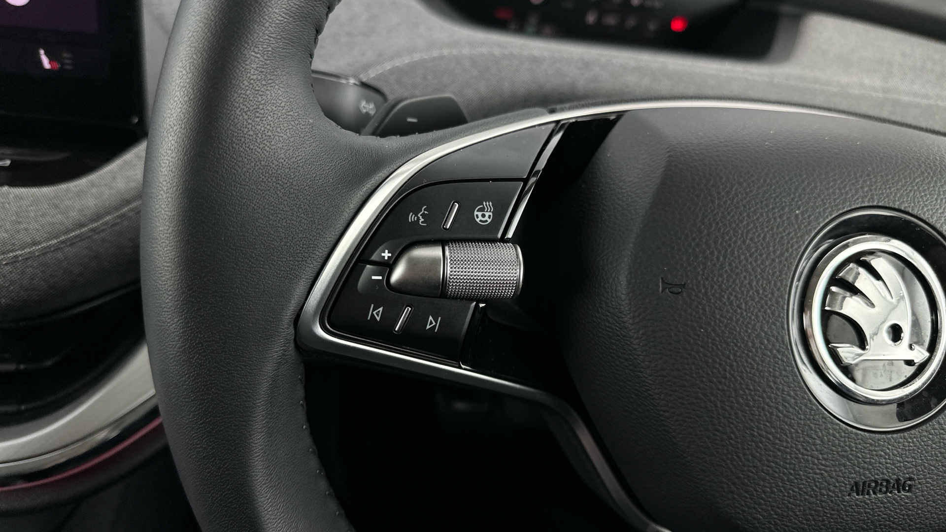 4027616 125kW 50 Edition 55kWh 5dr Auto