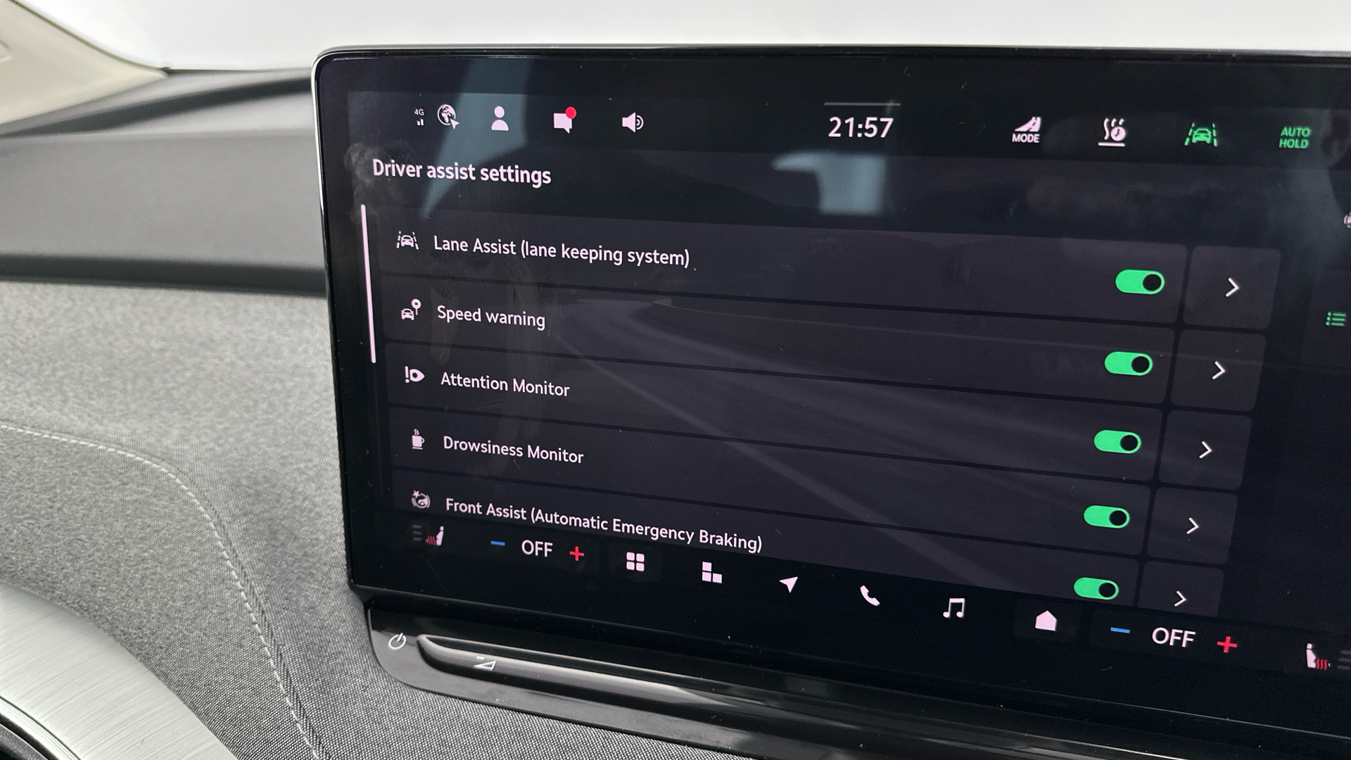 4027616 125kW 50 Edition 55kWh 5dr Auto