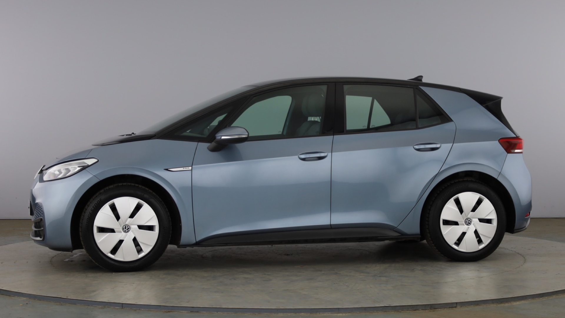 4027556 107KW Life Pro 58kWh 5dr Auto