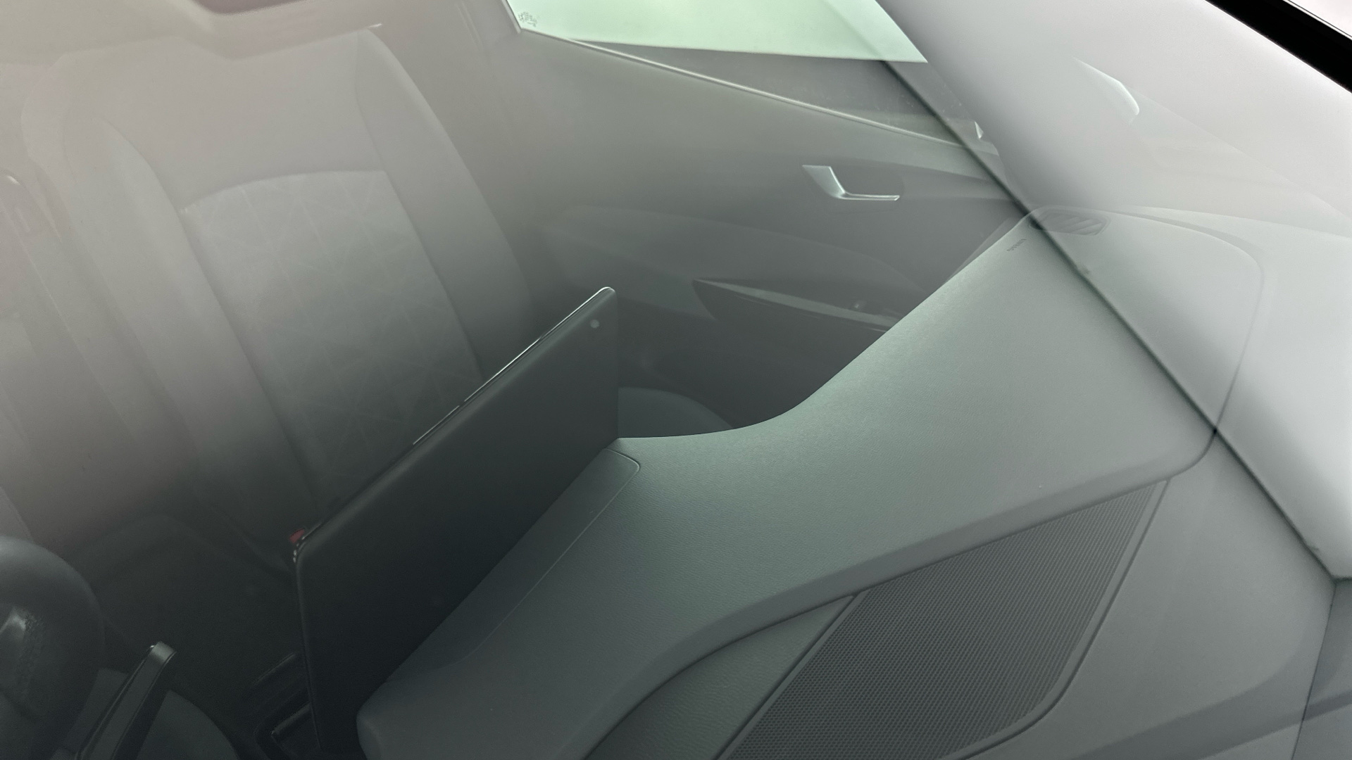 4027556 107KW Life Pro 58kWh 5dr Auto