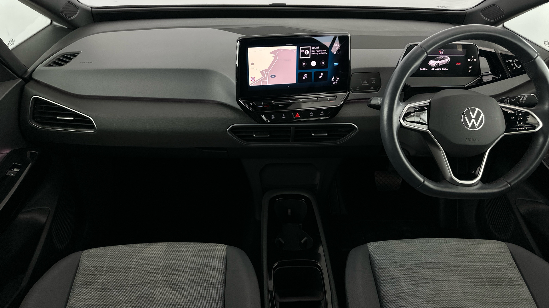 4027556 107KW Life Pro 58kWh 5dr Auto