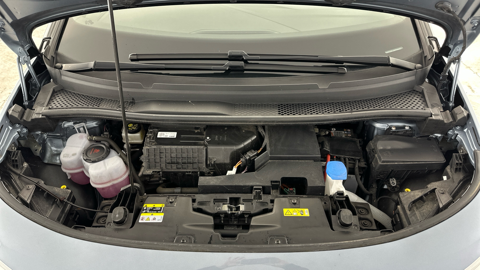 4027556 107KW Life Pro 58kWh 5dr Auto