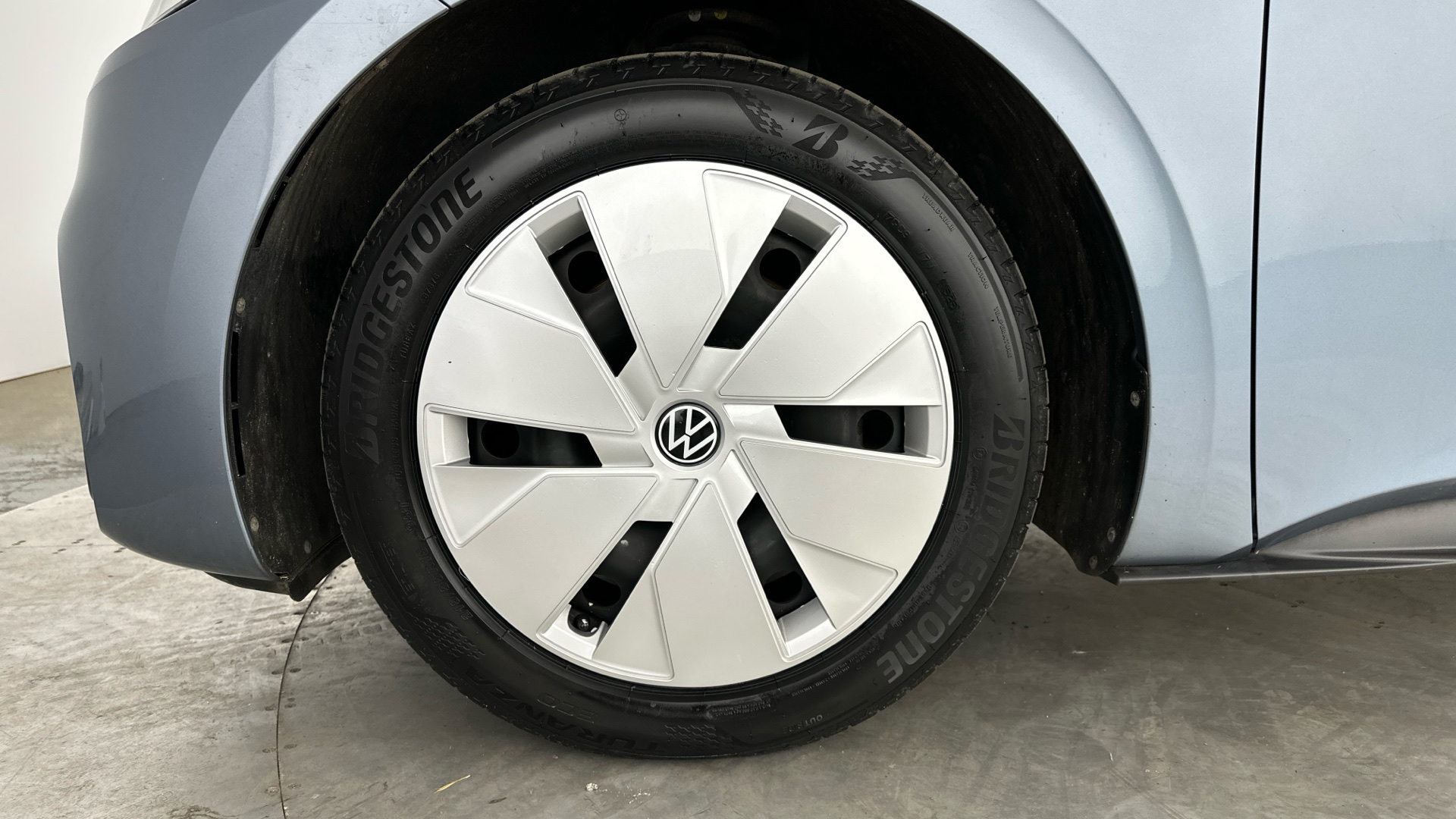 4027556 107KW Life Pro 58kWh 5dr Auto