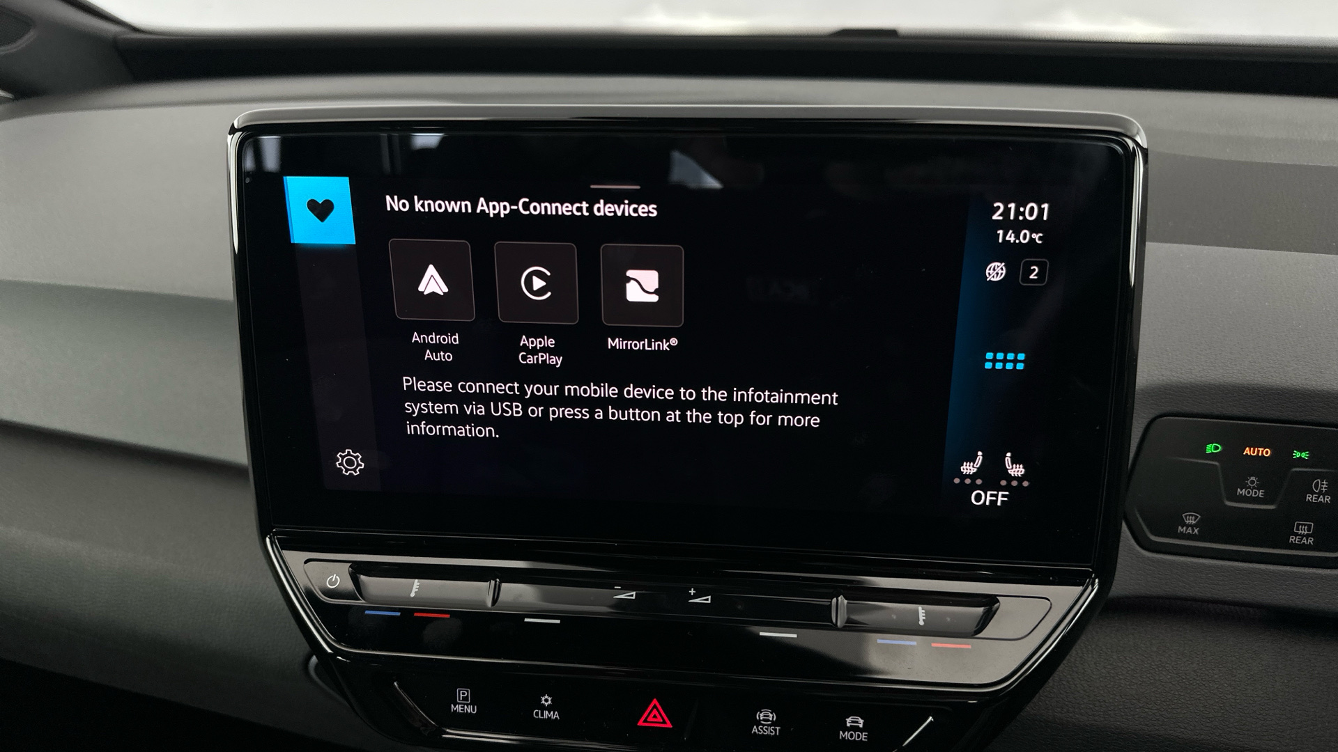 4027556 107KW Life Pro 58kWh 5dr Auto