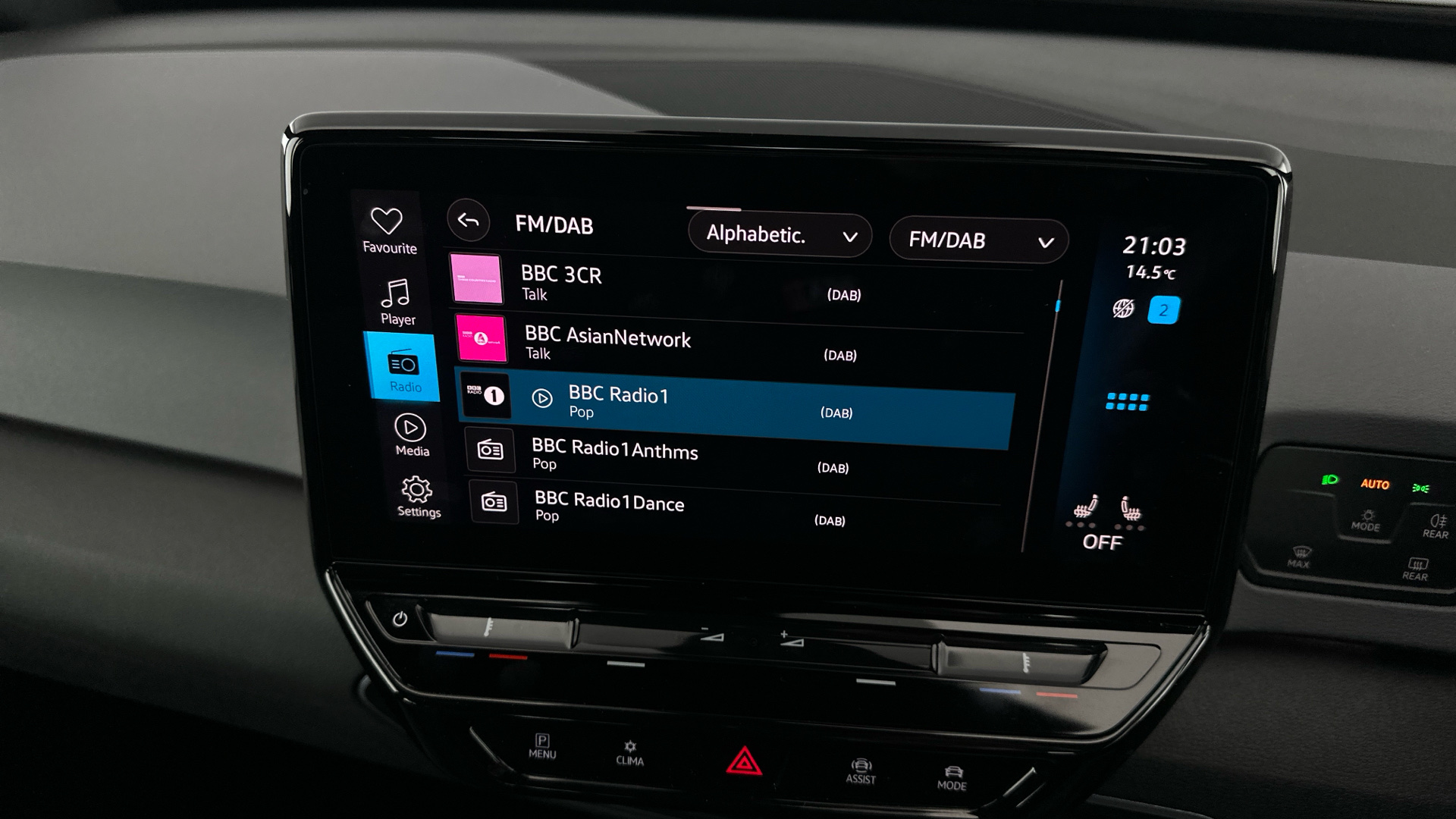 4027556 107KW Life Pro 58kWh 5dr Auto