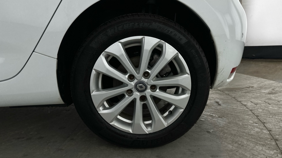 RENAULT ZOE Image 17