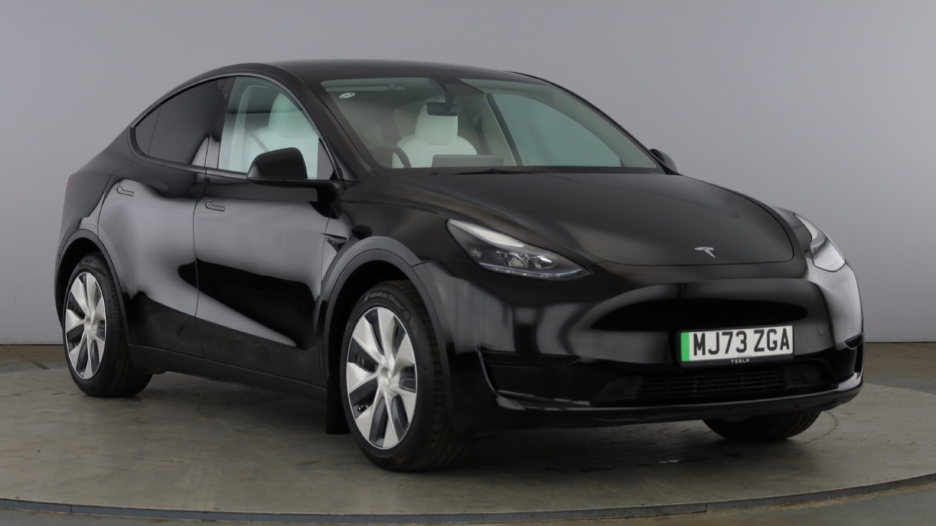 4020734 RWD 5dr Auto