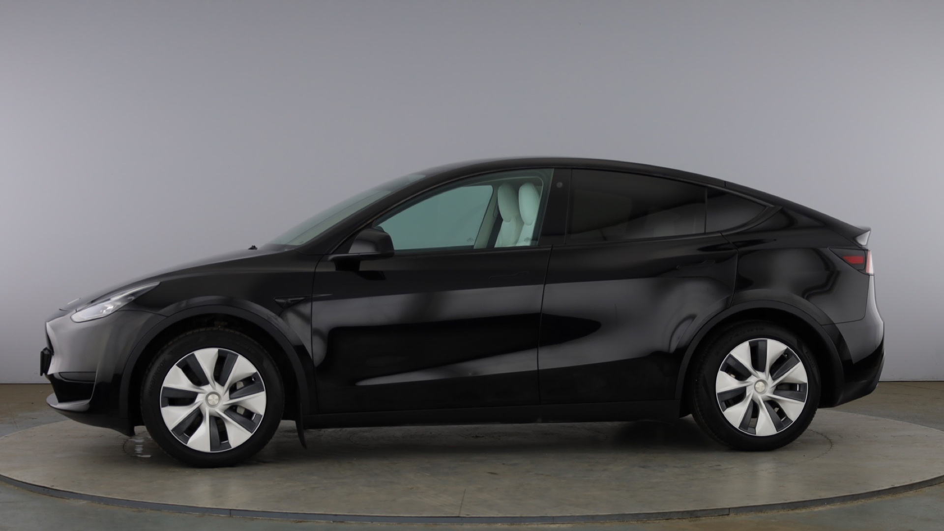 4020734 RWD 5dr Auto