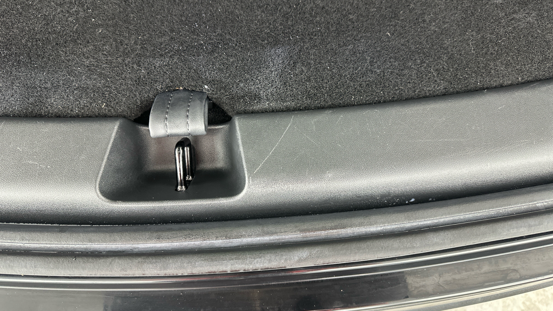 4020734 RWD 5dr Auto