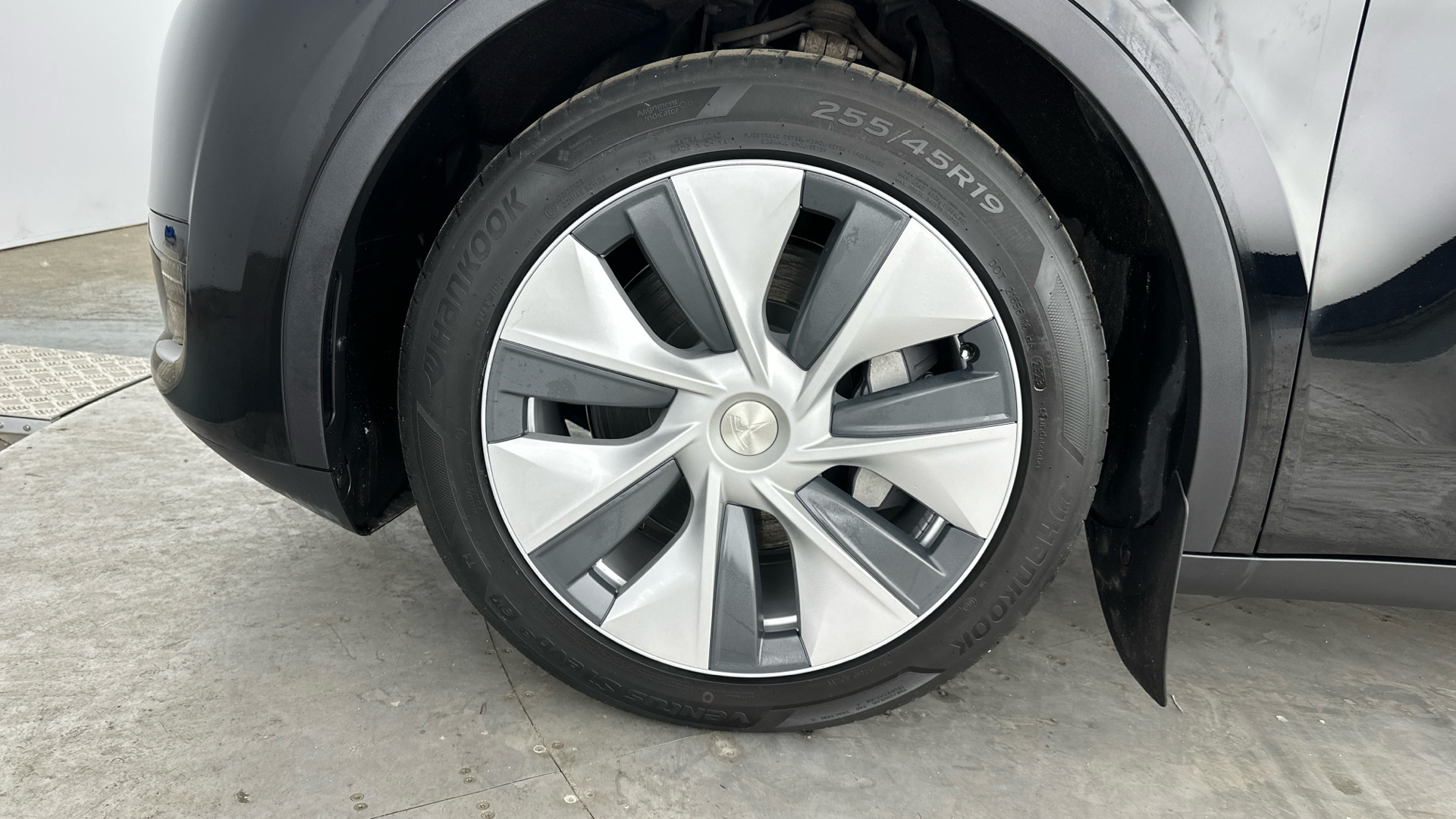 4020734 RWD 5dr Auto