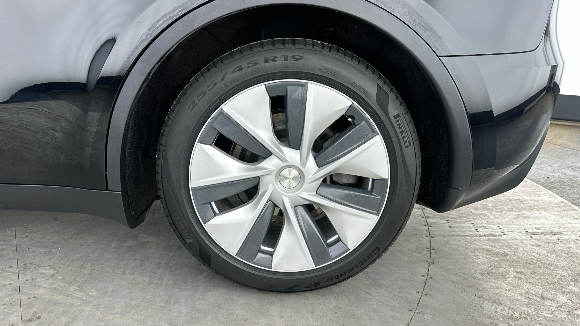 4020734 RWD 5dr Auto