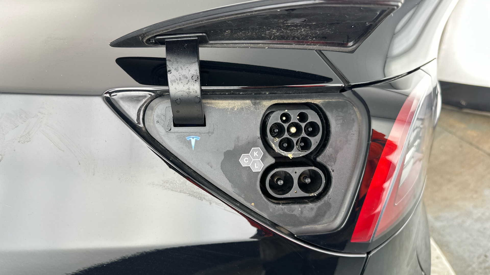 4020734 RWD 5dr Auto