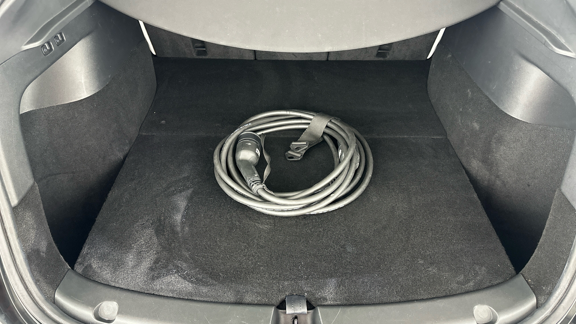 4020734 RWD 5dr Auto