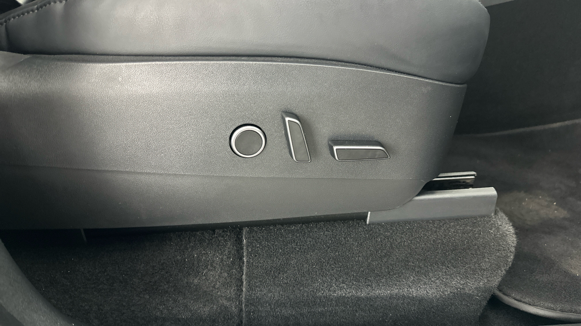 4020874 Long Range AWD 5dr Auto