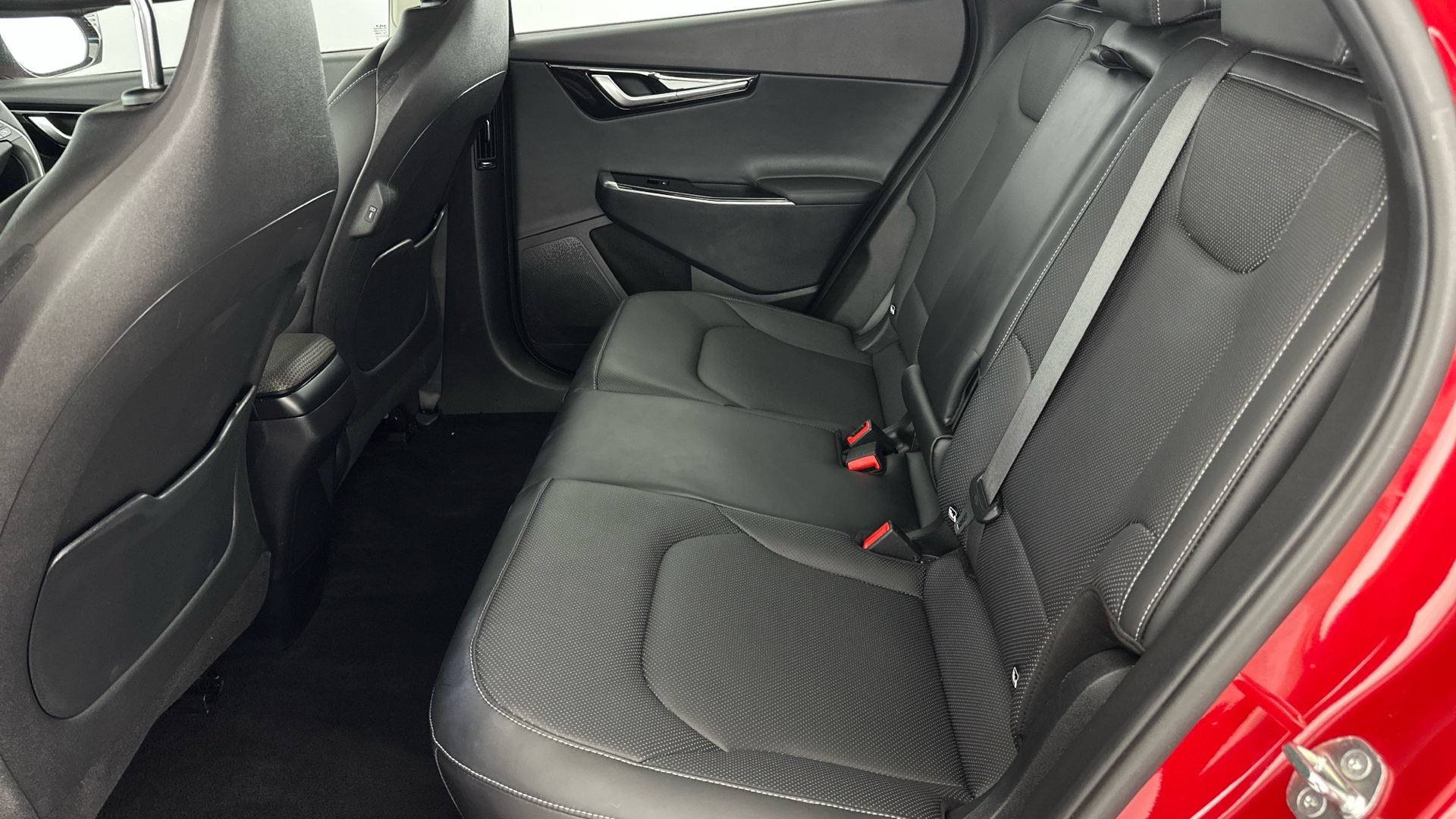 4020998 166kW Air 77.4kWh 5dr Auto