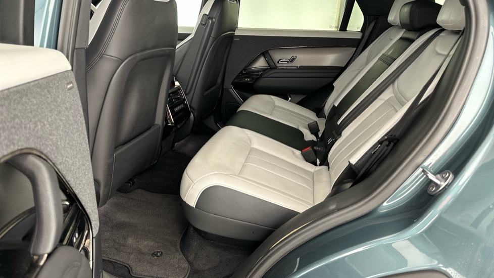 Land Rover Range Rover Image 13