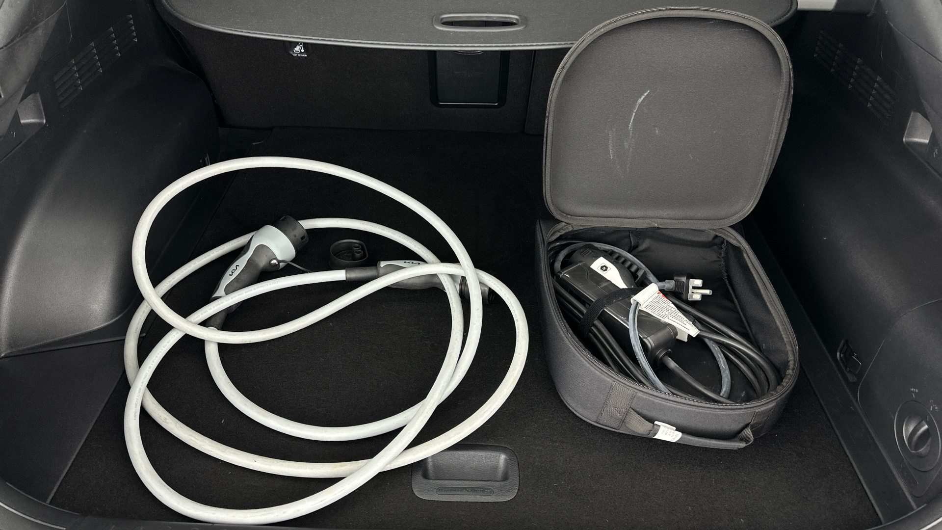 4020867 166kW Air 77.4kWh 5dr Auto