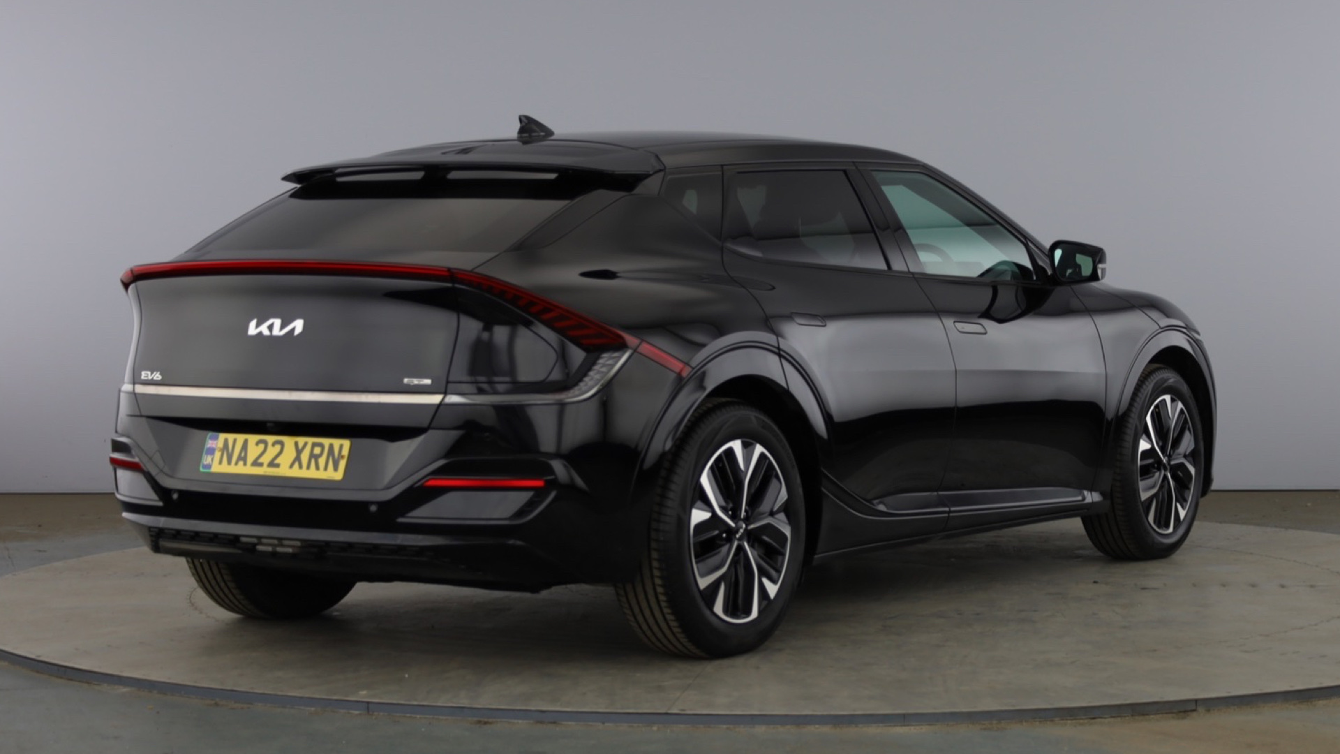 4020843 166kW GT Line 77.4kWh 5dr Auto