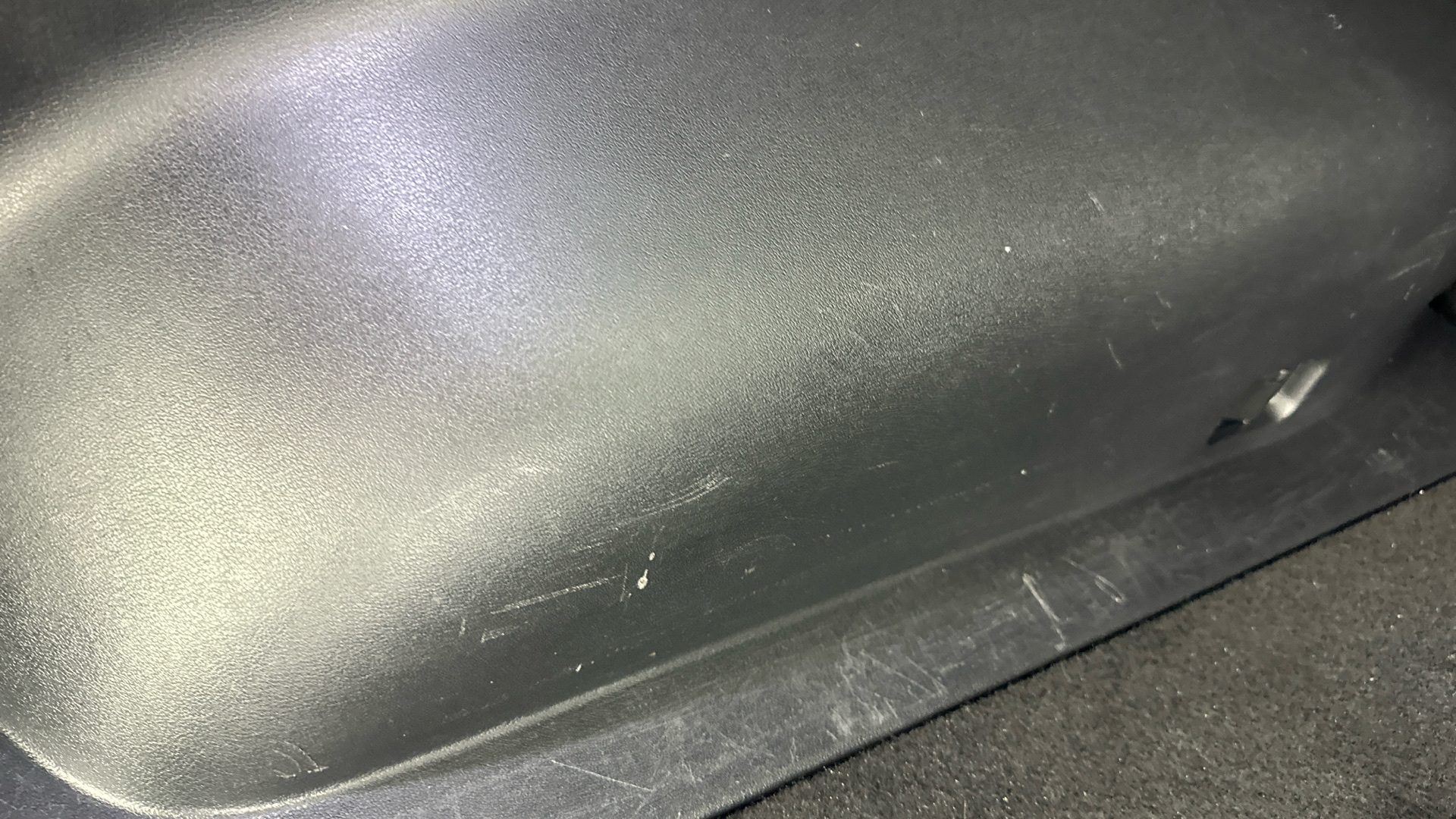 4020843 166kW GT Line 77.4kWh 5dr Auto