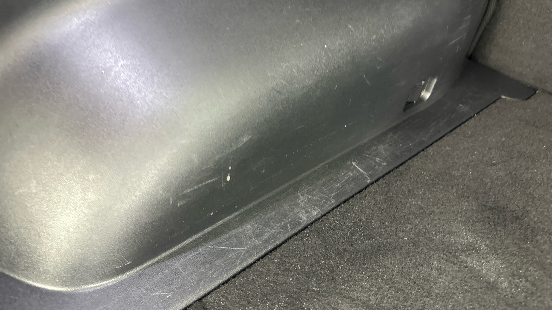 4020843 166kW GT Line 77.4kWh 5dr Auto