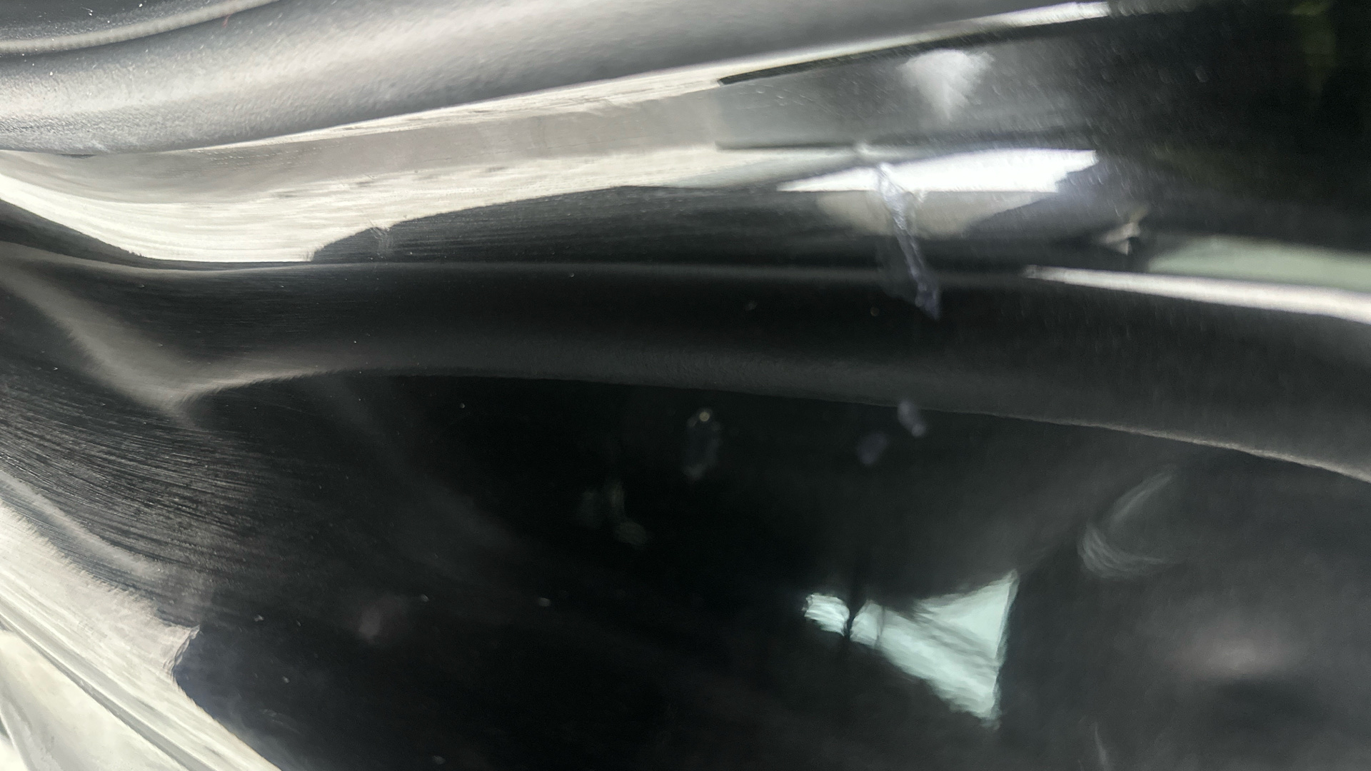 4020843 166kW GT Line 77.4kWh 5dr Auto