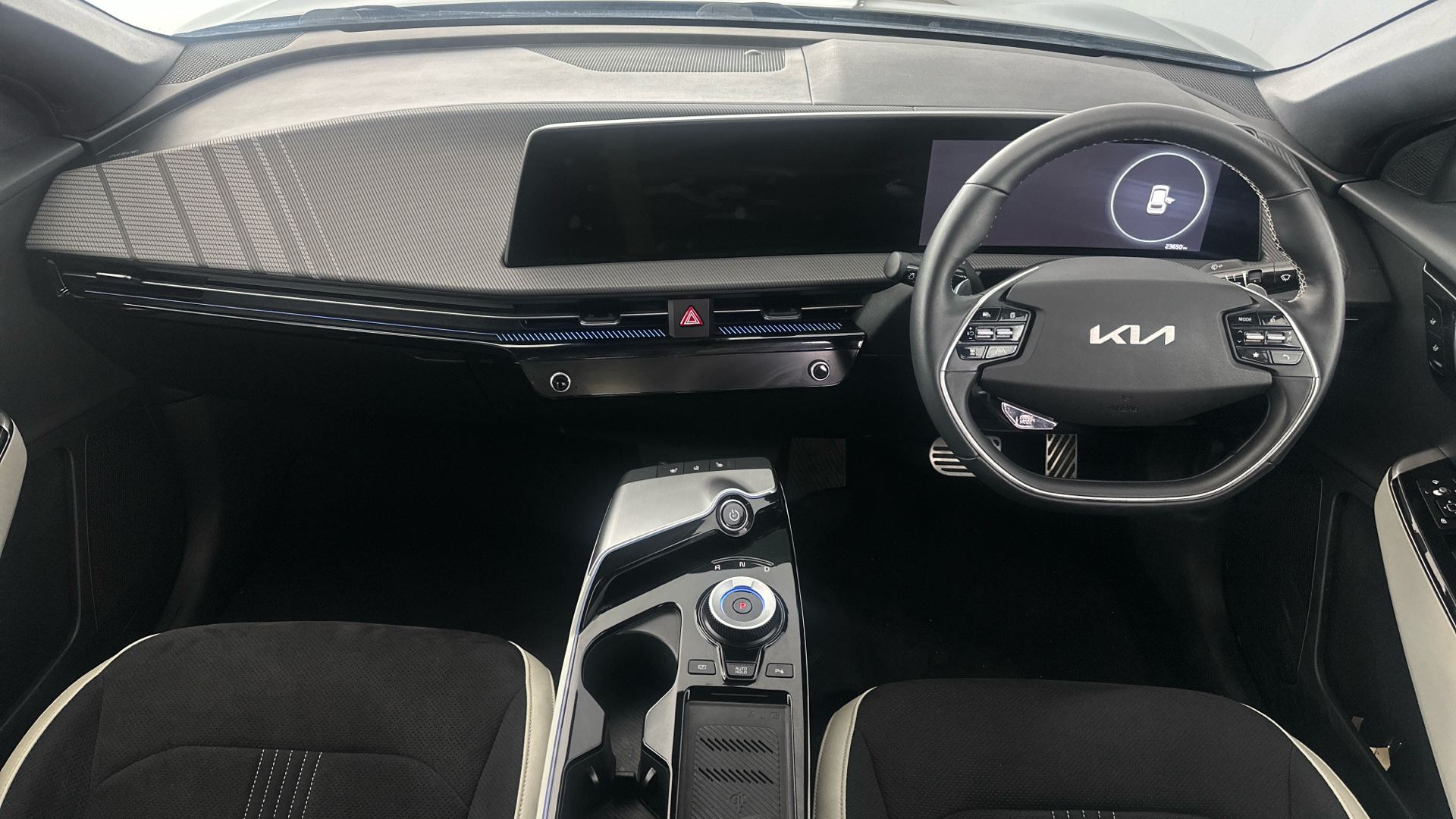 4020843 166kW GT Line 77.4kWh 5dr Auto