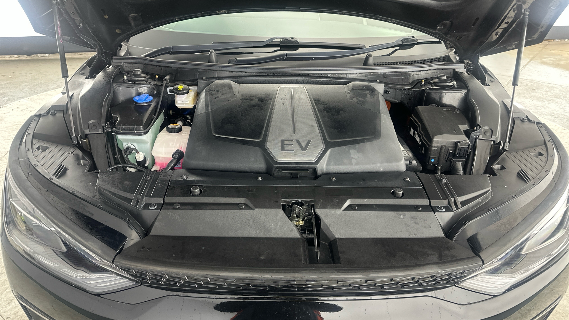 4020843 166kW GT Line 77.4kWh 5dr Auto