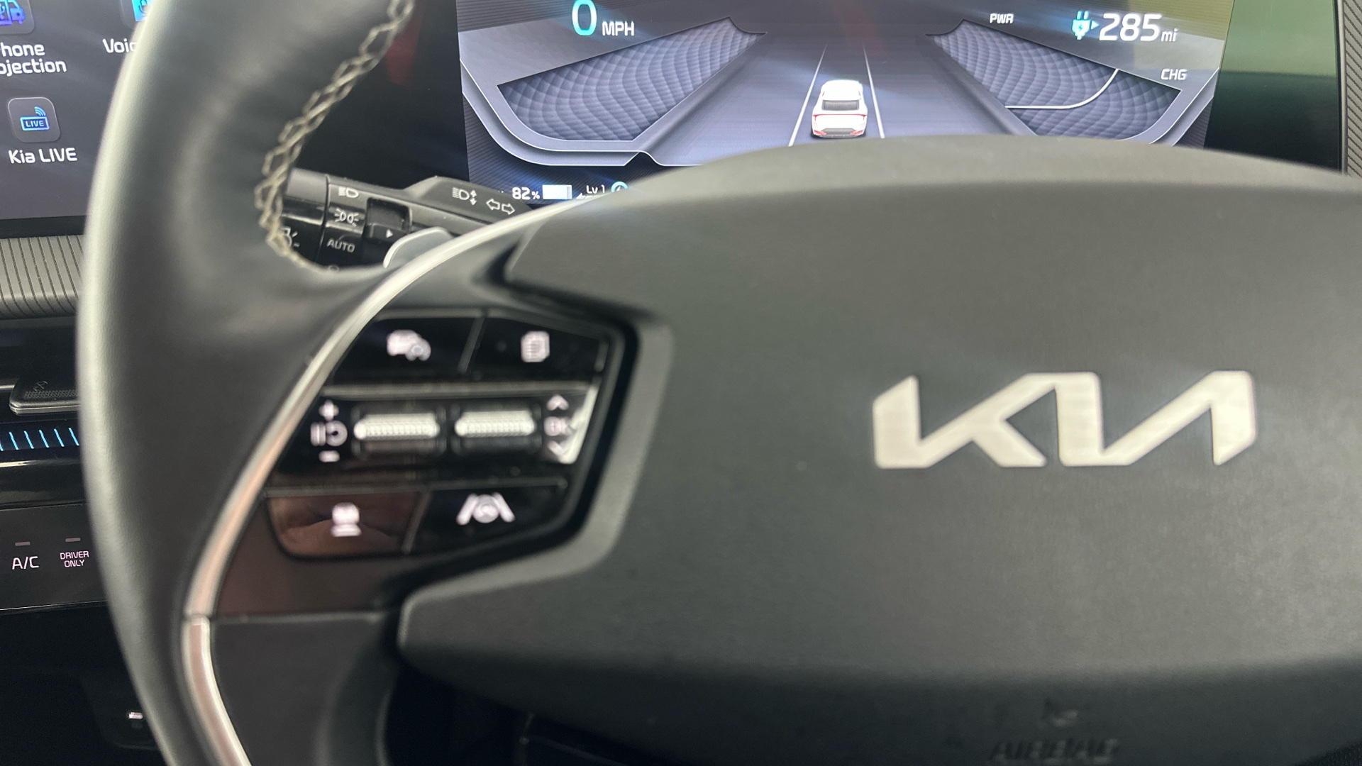 4020843 166kW GT Line 77.4kWh 5dr Auto