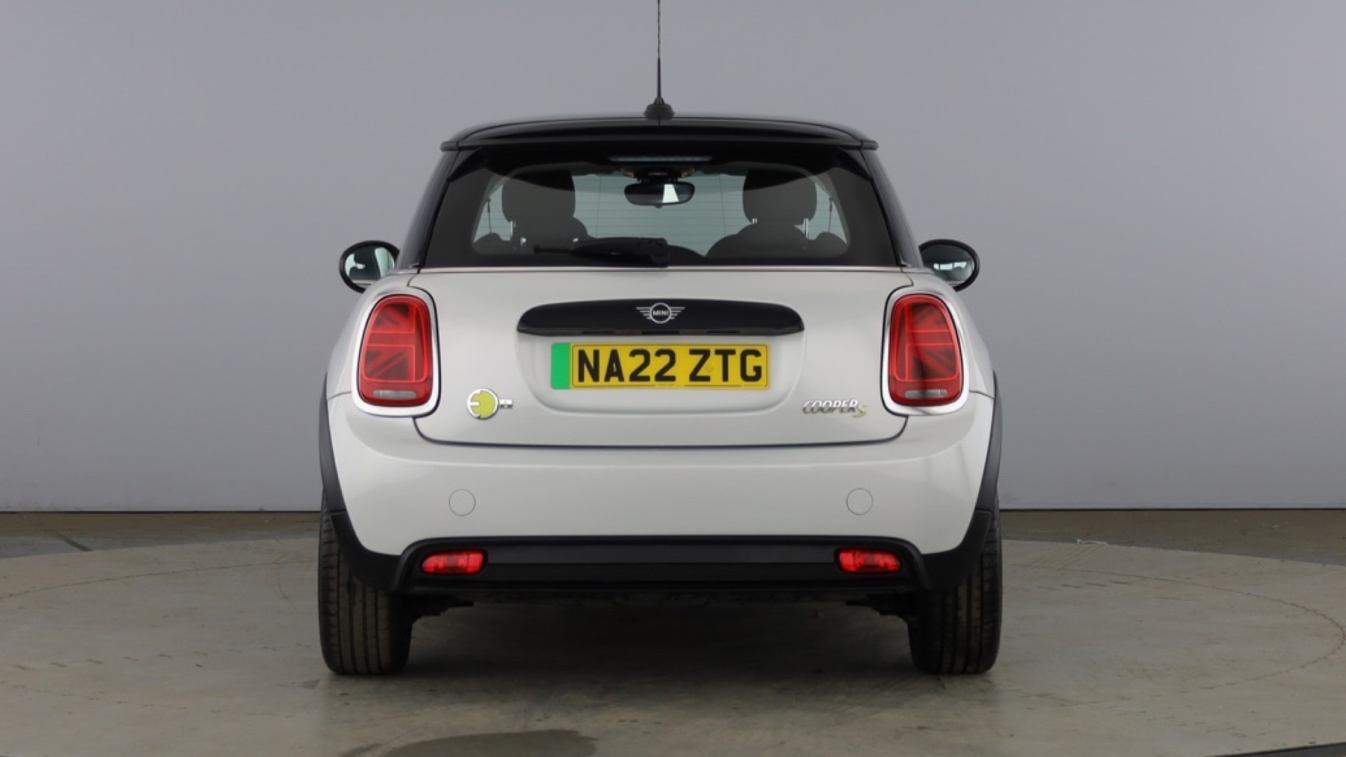4027747 135kW Cooper S Level 1 33kWh 3dr Auto