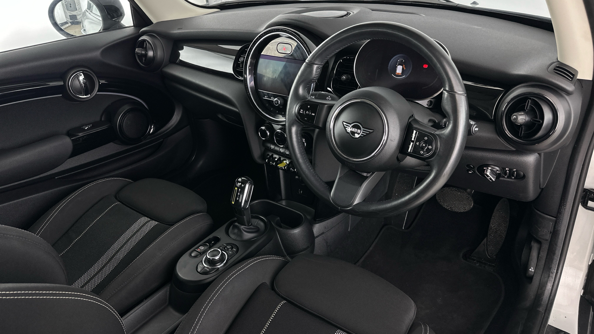 4027747 135kW Cooper S Level 1 33kWh 3dr Auto