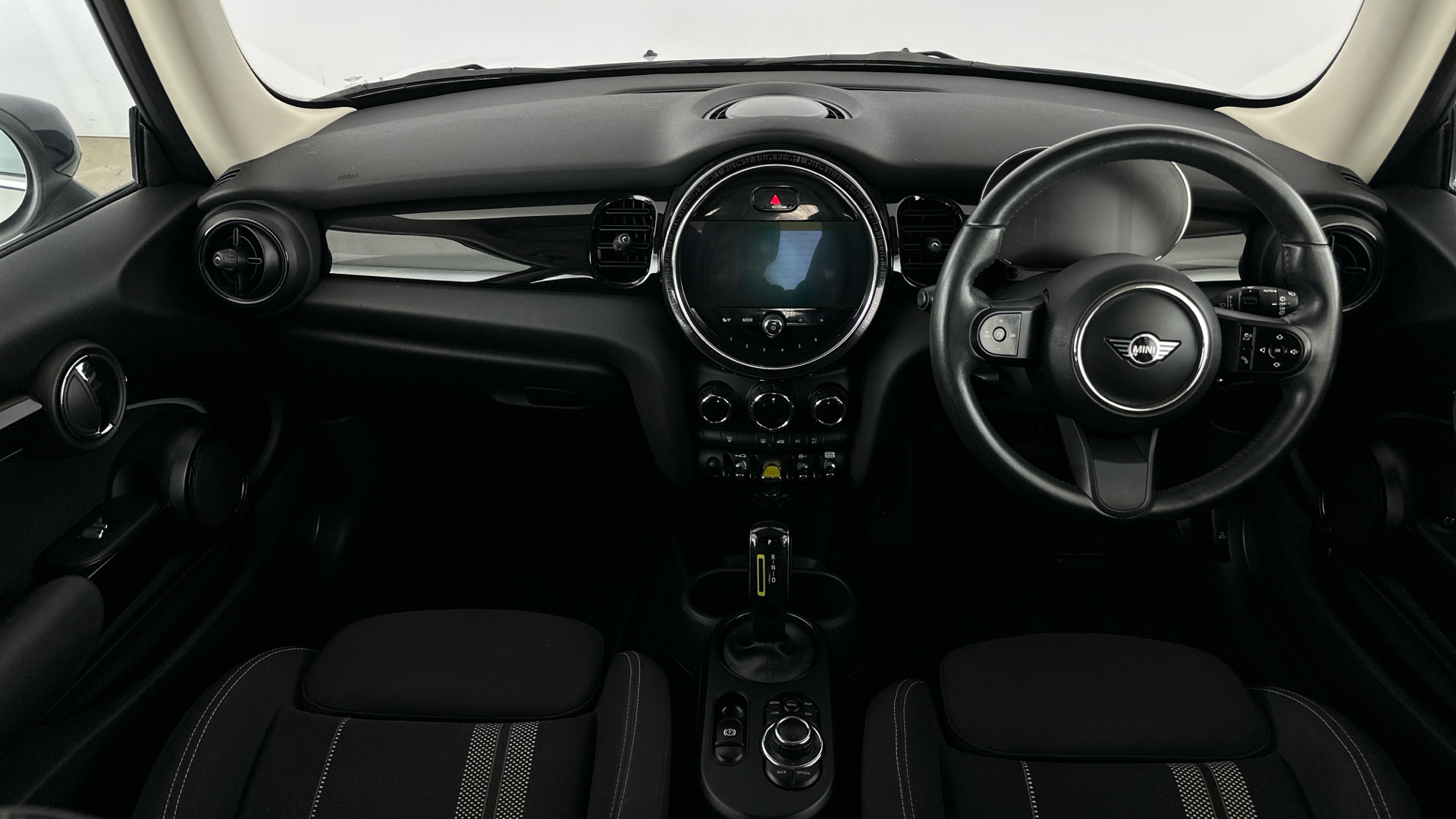 4027747 135kW Cooper S Level 1 33kWh 3dr Auto