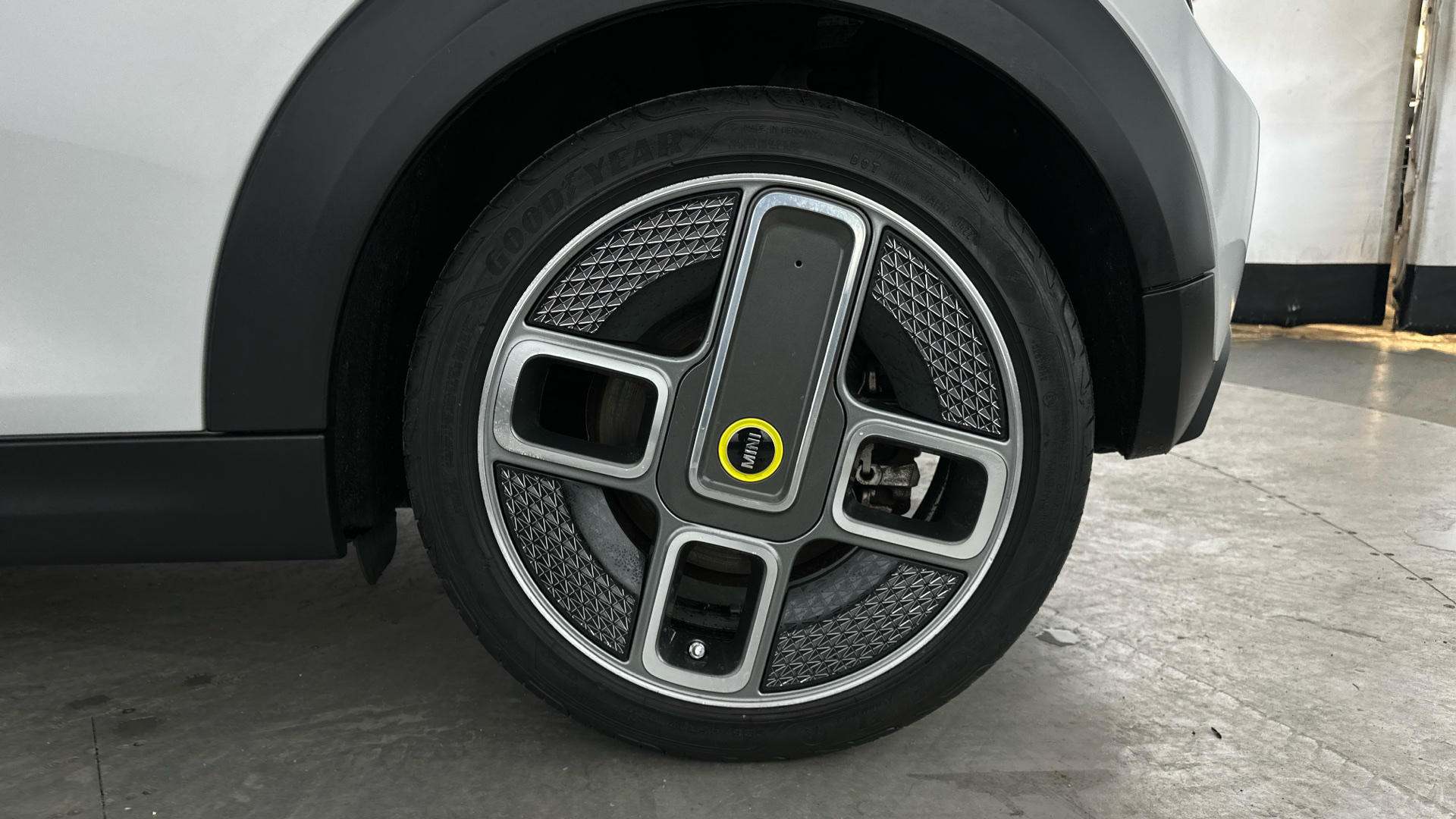 4027747 135kW Cooper S Level 1 33kWh 3dr Auto