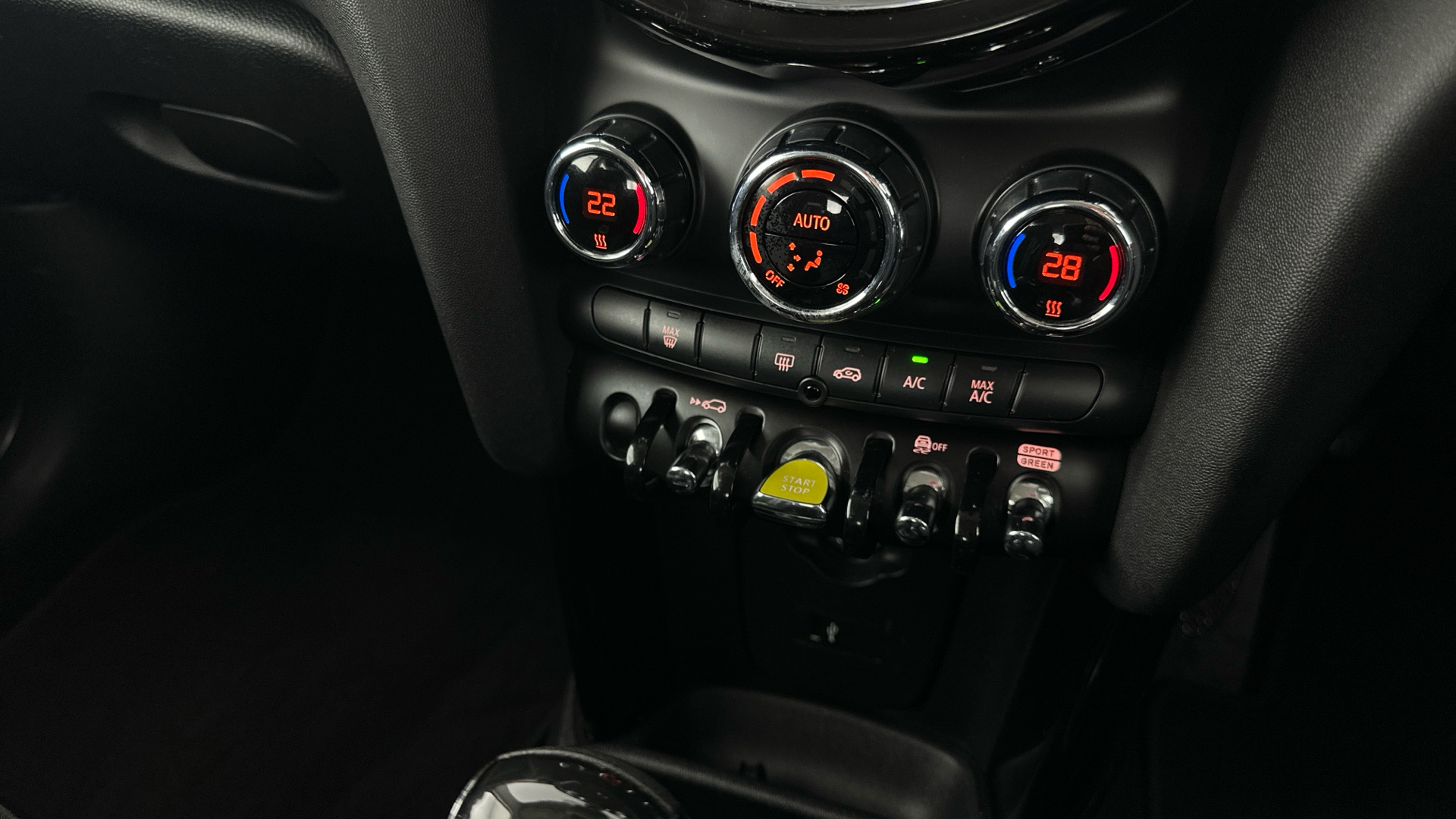 4027747 135kW Cooper S Level 1 33kWh 3dr Auto