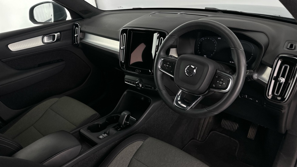 VOLVO XC40 Image 8