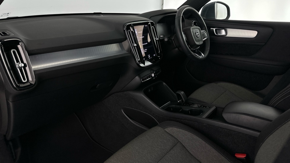 VOLVO XC40 Image 9