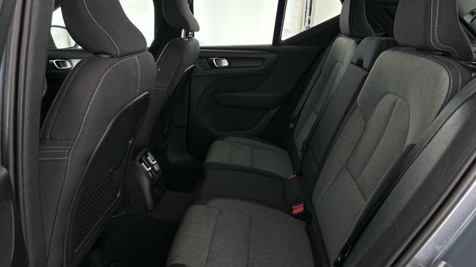 VOLVO XC40 Image 13