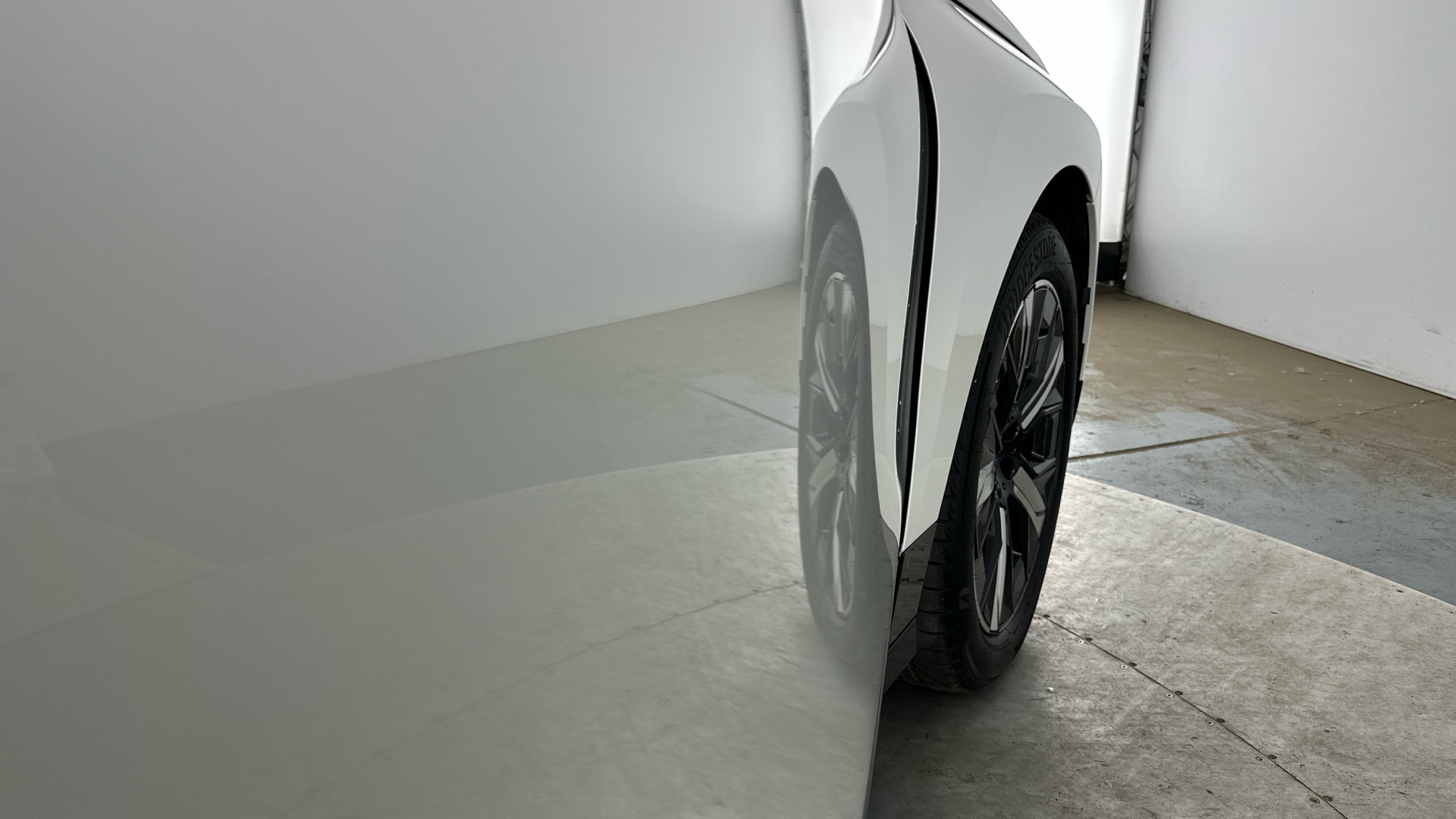 4020799 240kW xDrive40 M Sport 76.6kWh 5dr Auto