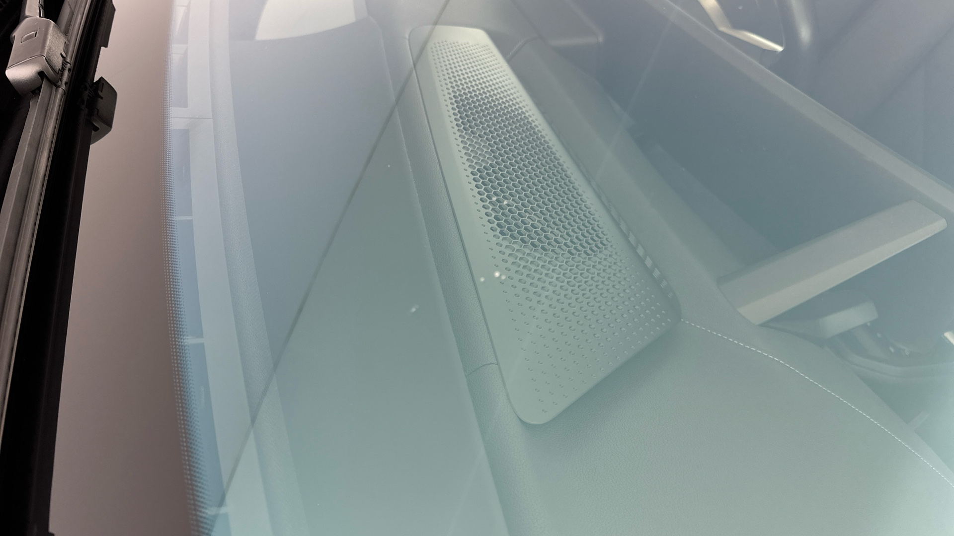 4020799 240kW xDrive40 M Sport 76.6kWh 5dr Auto