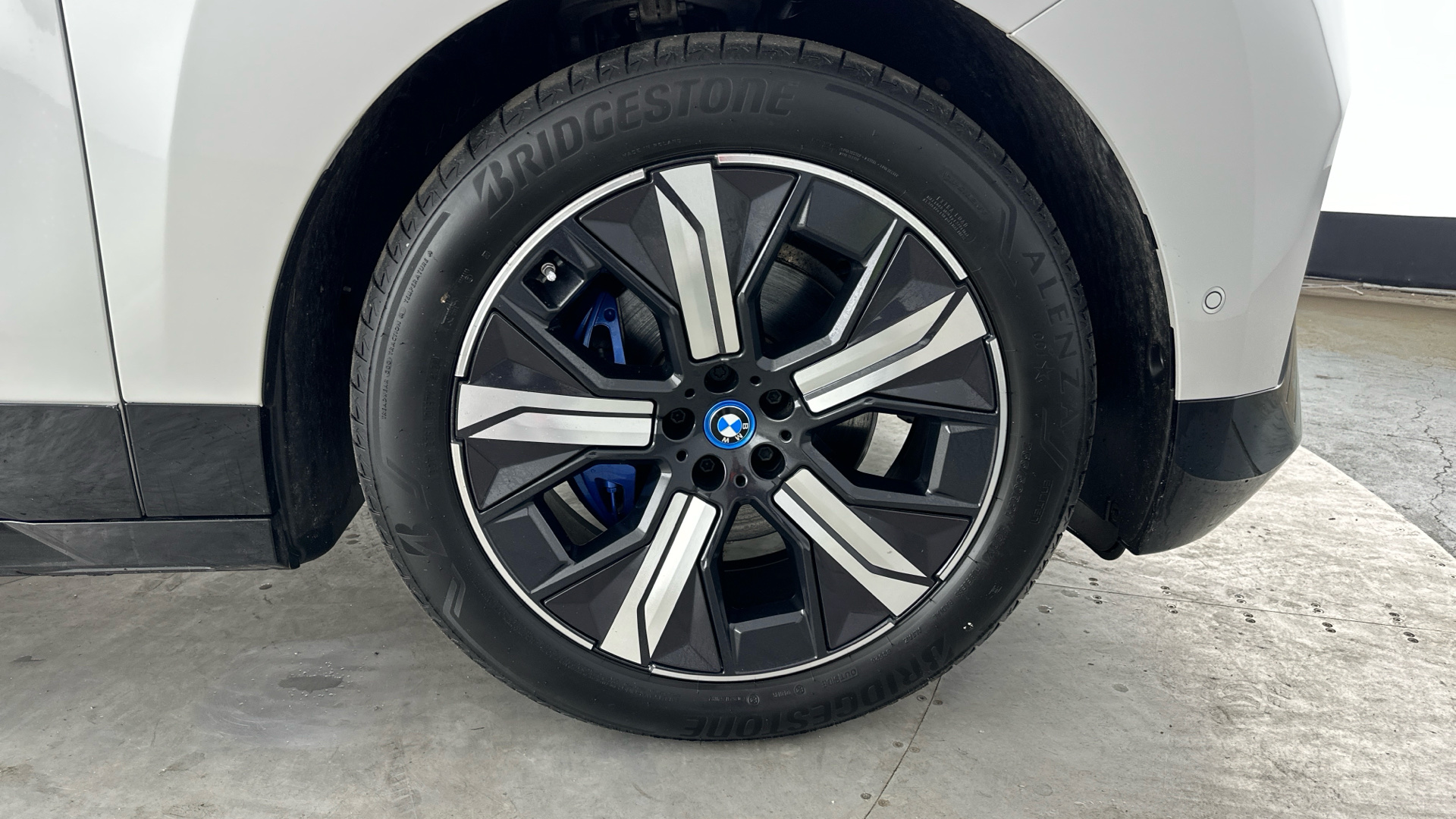 4020799 240kW xDrive40 M Sport 76.6kWh 5dr Auto