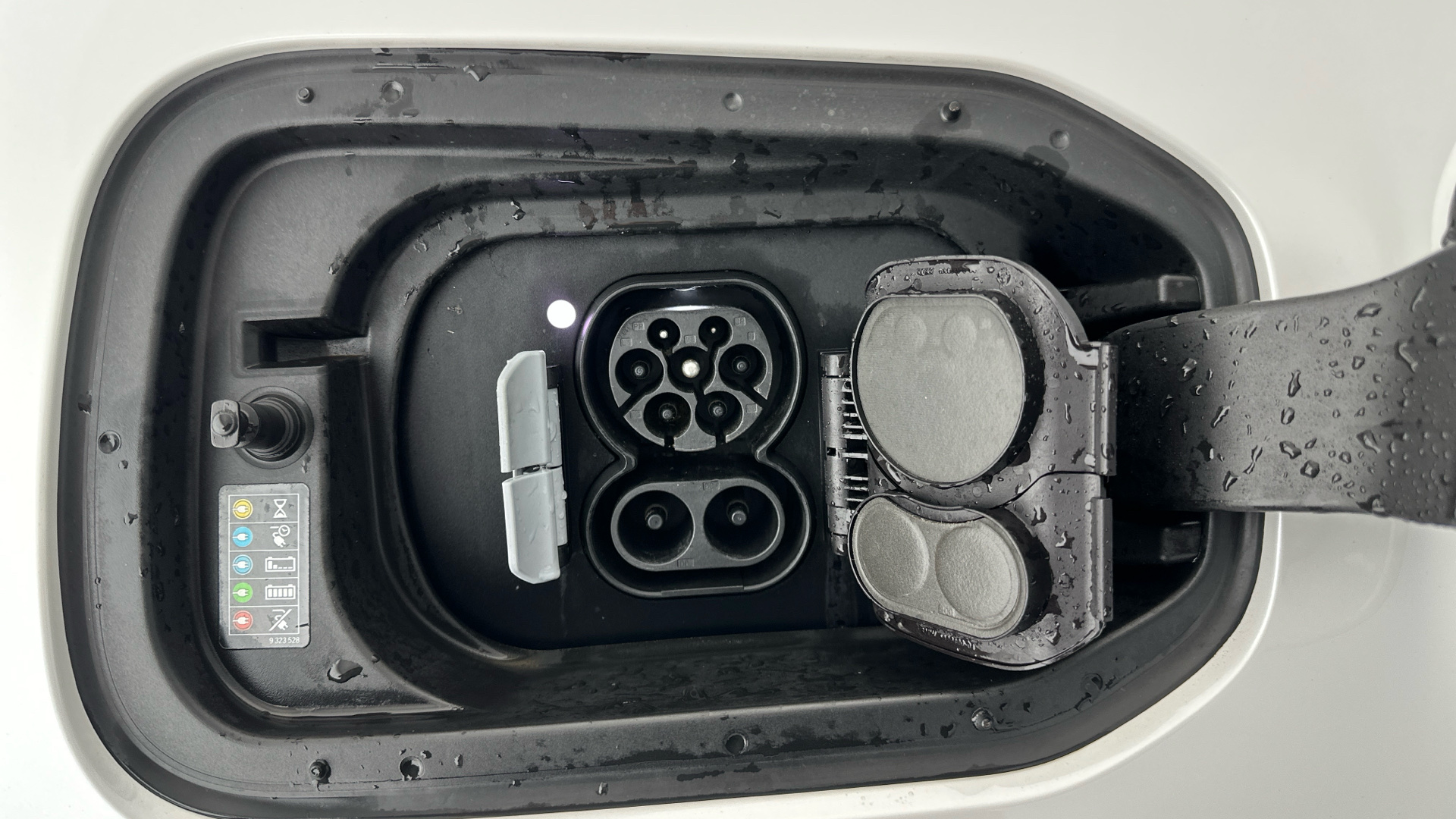 4020799 240kW xDrive40 M Sport 76.6kWh 5dr Auto