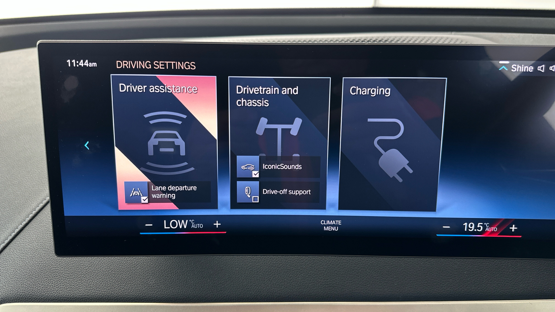 4020799 240kW xDrive40 M Sport 76.6kWh 5dr Auto