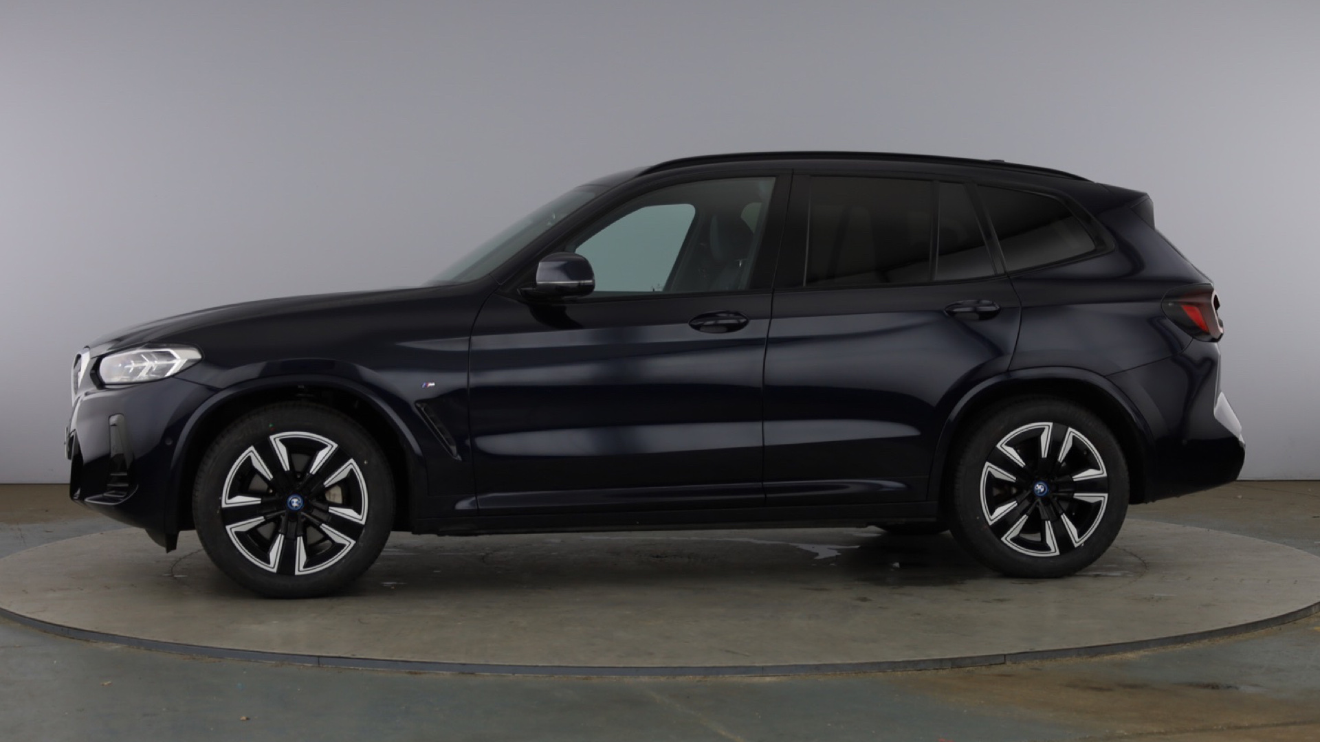 4027617 210kW M Sport 80kWh 5dr Auto