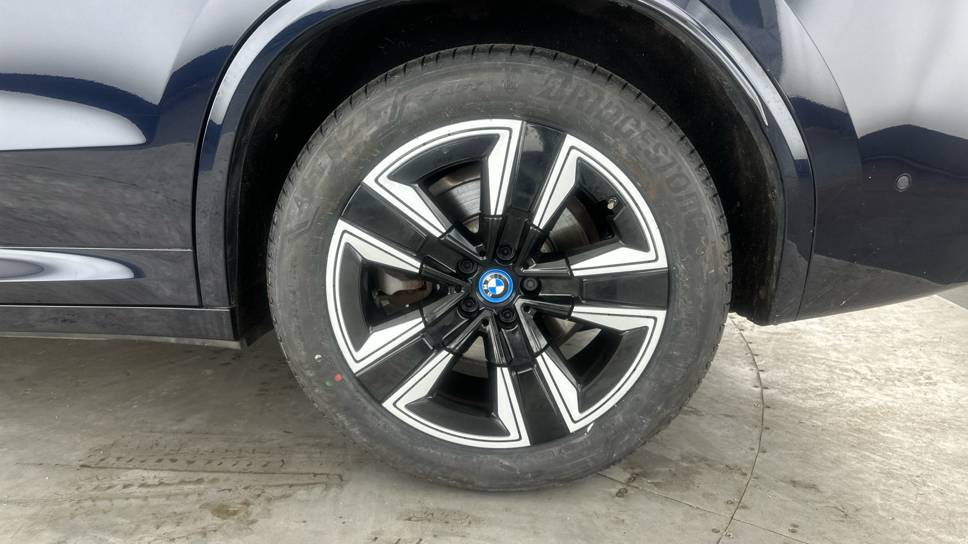 4027617 210kW M Sport 80kWh 5dr Auto