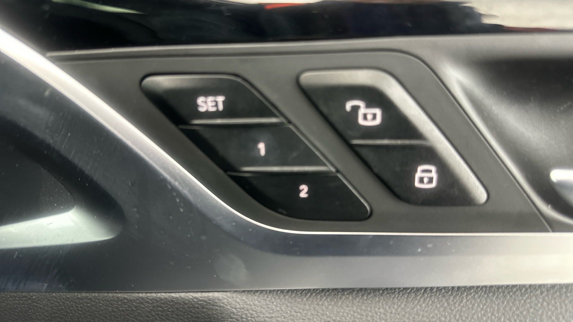 4027617 210kW M Sport 80kWh 5dr Auto